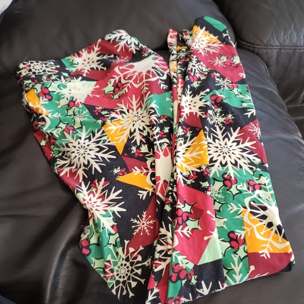 Lularoe snowflake leggings
